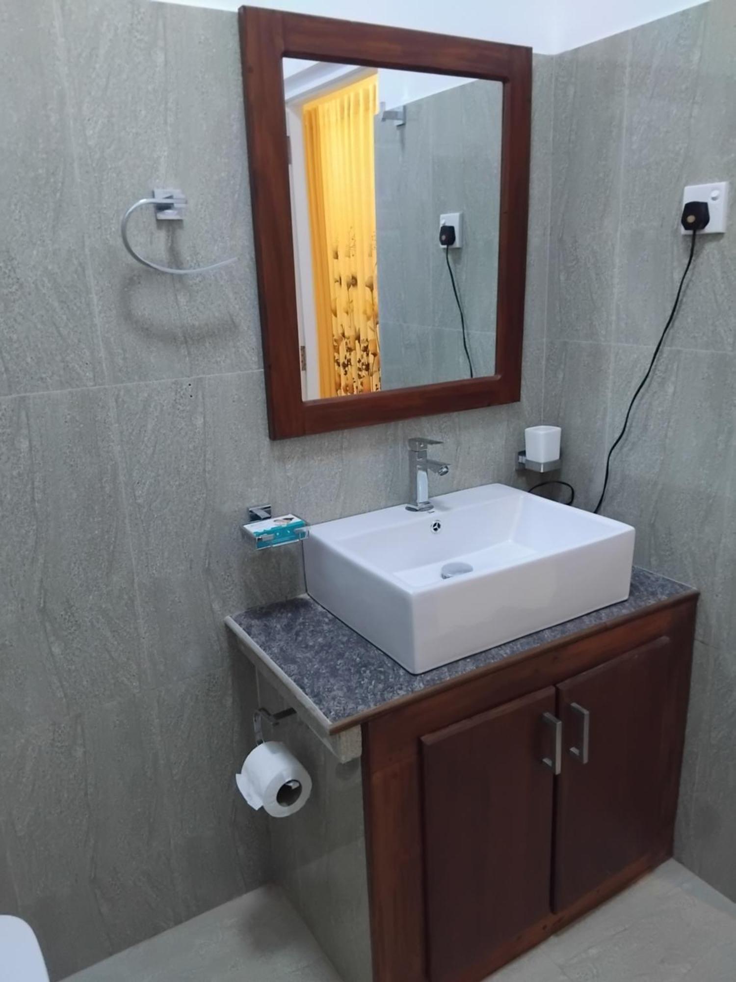 Illumination Stay Негомбо Экстерьер фото